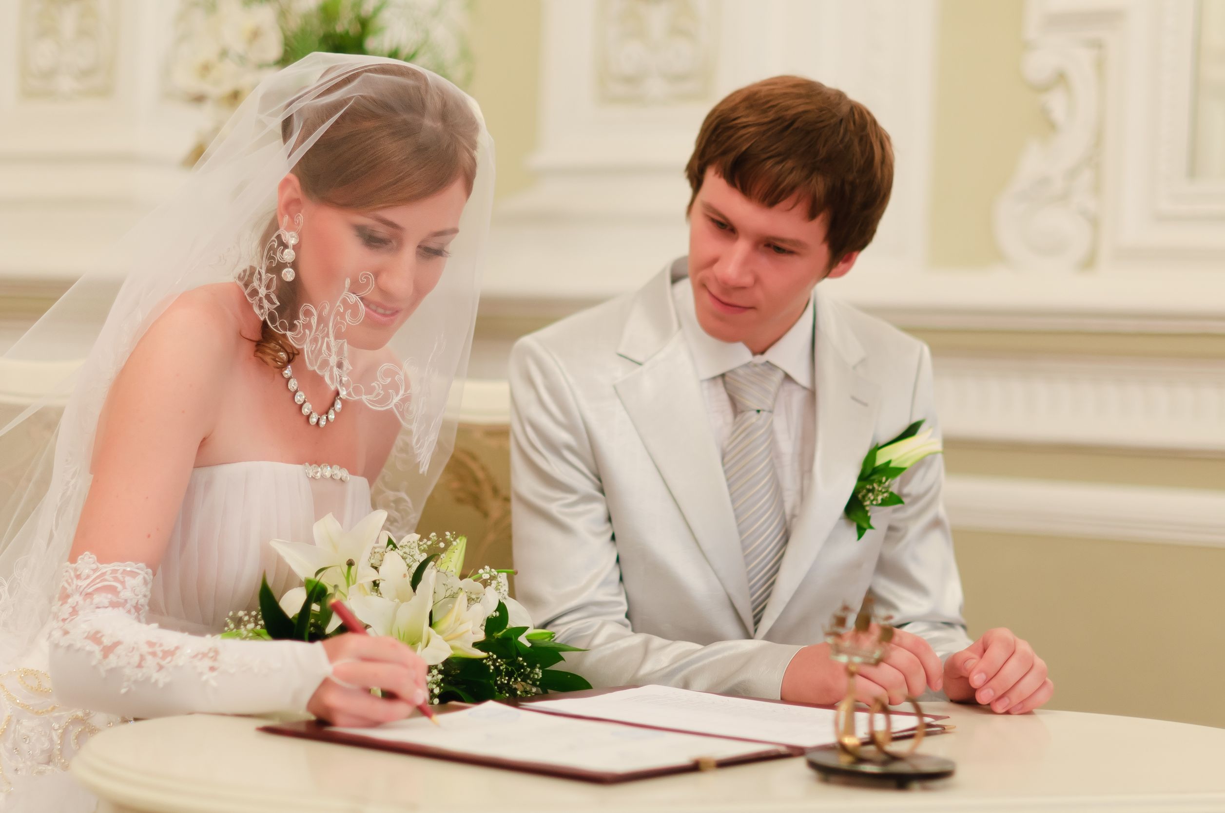 How to Choose the Right Christian Wedding Officiant for Your Wedding